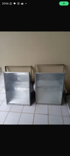 Vendo refletor (2 pequenos e 2 grandes)