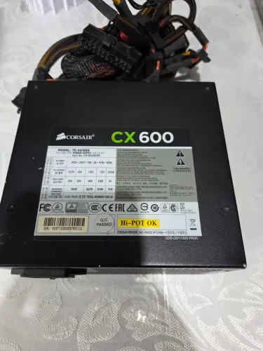 Fonte corsair cx600