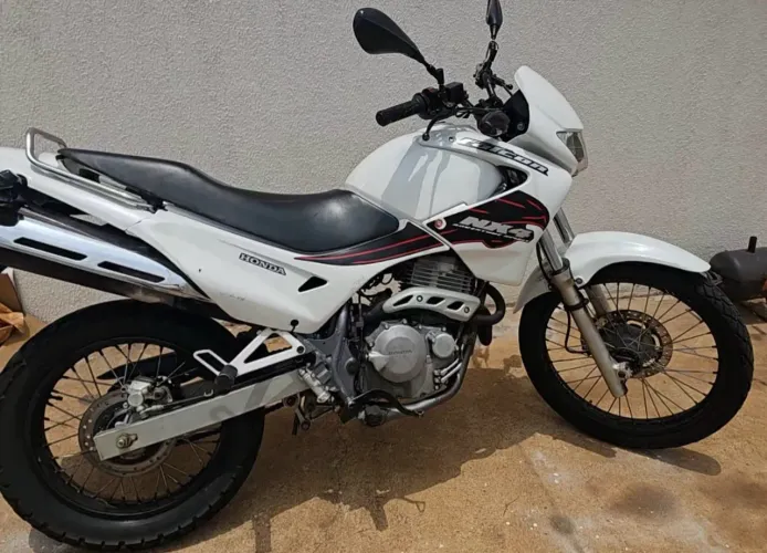 Vendo Falcon 400 branca