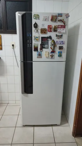 Geladeira 431L Inverter Efficient Eletrolux A+++