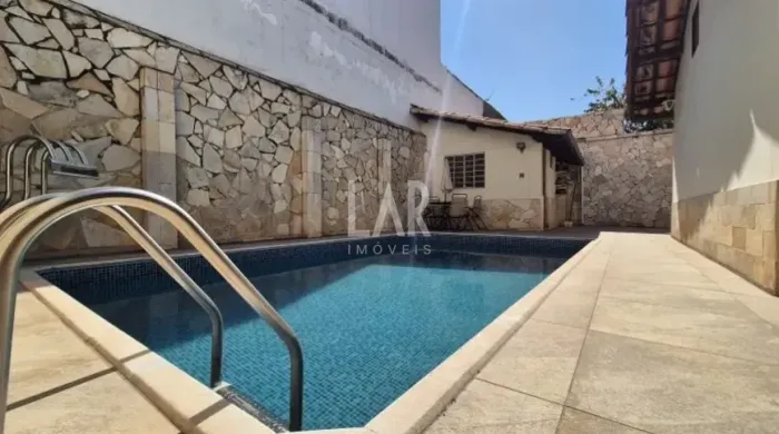 Casa à venda, 4 quartos, 1 suíte, 6 vagas, São Luiz - Belo Horizonte/MG