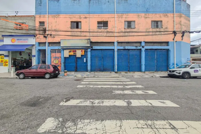 Prédio comercial na Rua Ascenso Fernandes, 300 300 m²
