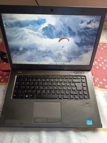 Notebook Dell vostro 3560 i5 6GB ram 