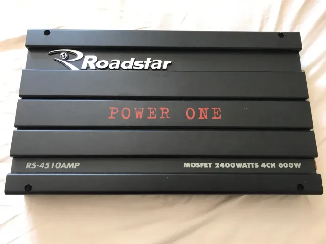 Amplificador Roadstar Power One 2.400Watts 4ch 600w