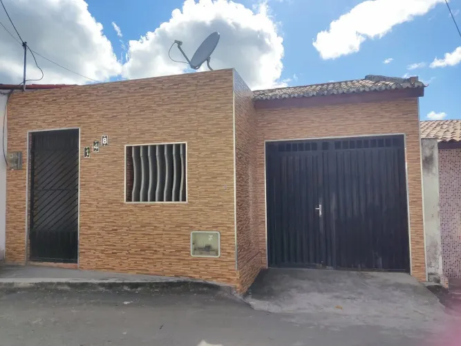 Vende-se casa em Baturité-ce, bairro Manga