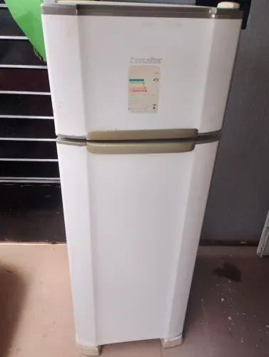 Geladeira funcionando perfeitamente entrego 
