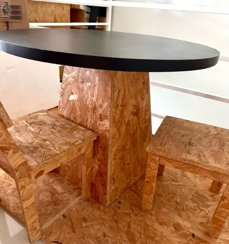 Mesa infantil em MDF