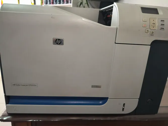 HP Color LaserJet CP3525n