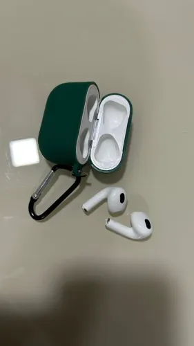 Fone de ouvido - Apple Airpods 3rd generation - com case de silicone e cabo 