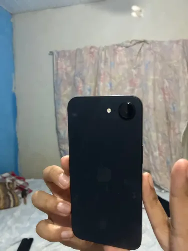vende-se iPhone 16e 256 gigas parcelo em até 8vezes