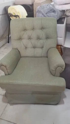 Poltrona de balanço.