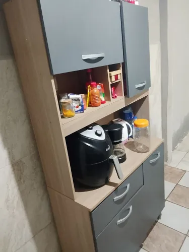 Armário de cozinha seminovo!!