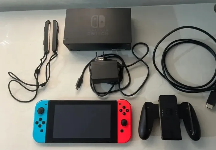 Console Nintendo SWITCH - Muito Novo