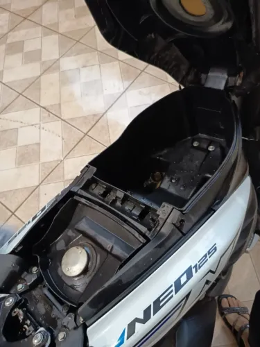 Vende-se moto
