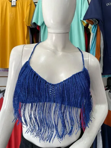 Cropped de crochê de franja artesanal 