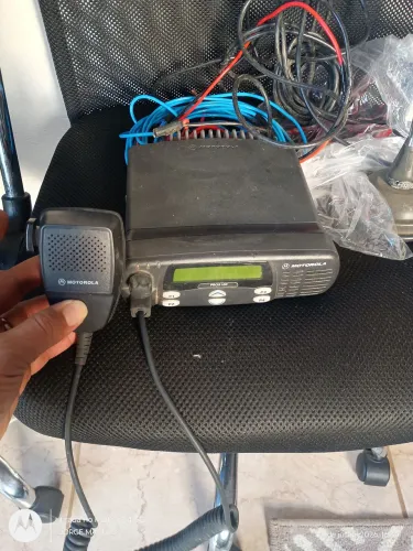 Rádio Motorola Pro5100 Vhf Completo Com Ptt Suporte E Cabo (Usado)