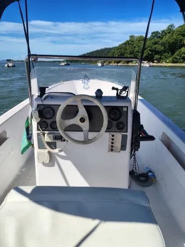 Lancha Real Dive 20 pés