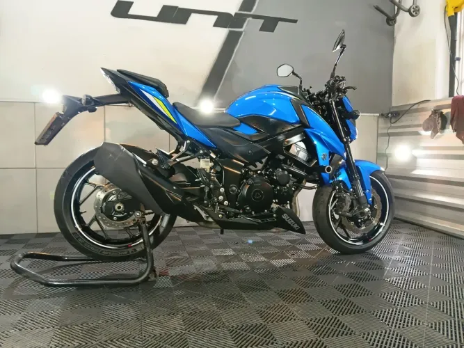 GSX-S750 AZ