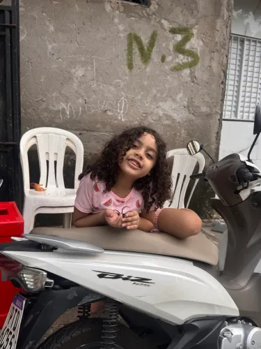 Vende se uma moto biz
