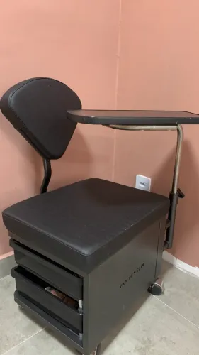 Carrinho manicure