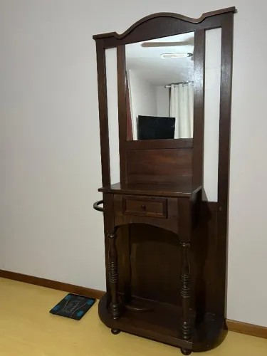 Vendo móvel de hall de entrada com espelho, de qualidade, em excelente estado.