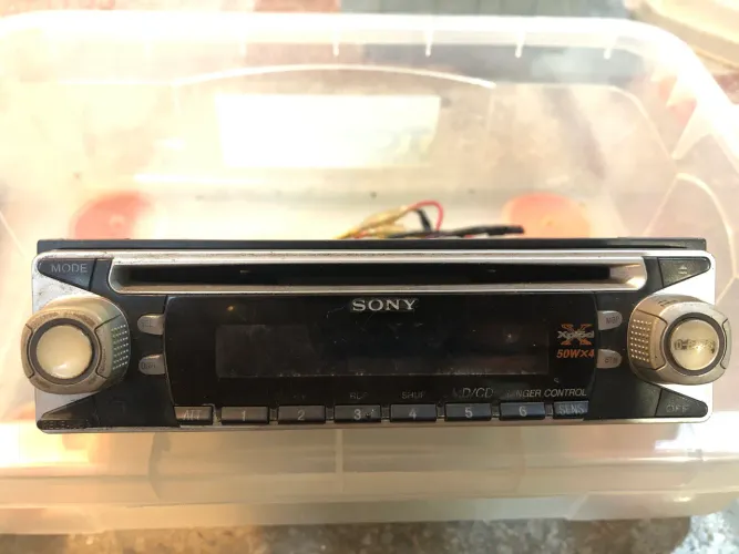 Radio CD player Sony XPLOD 50w X 4