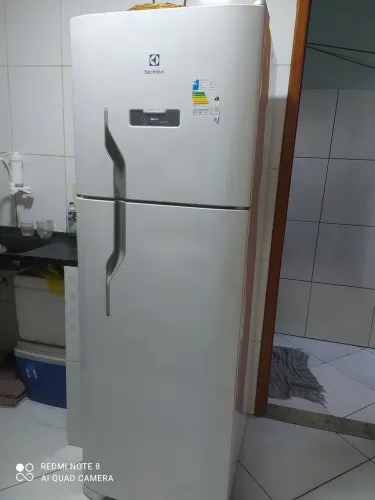 Vendo geladeira frosfri