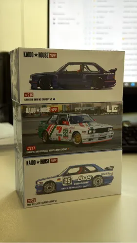Lote de mini gt BMW Kaido House