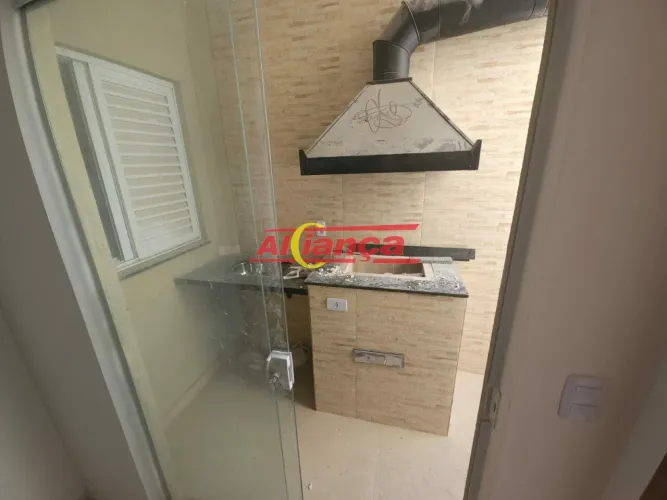 CASA DE CONDOMÍNIO - COM ÁREA GOURMET - 2 QUARTOS - 1 VAGA - PROX AO METRÔ TUCURUVI