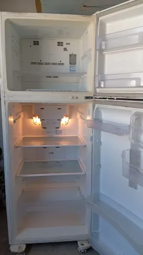 Geladeira fros Free (pra negociar)