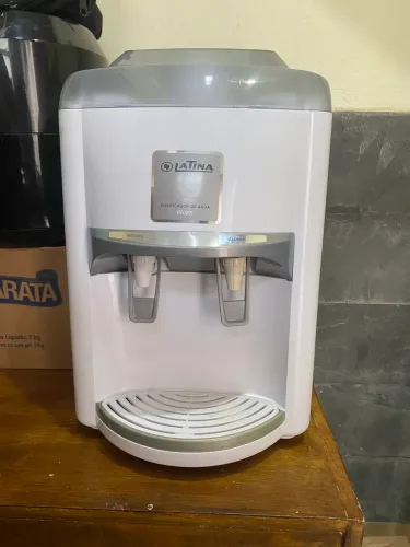 Purificador de água Latina