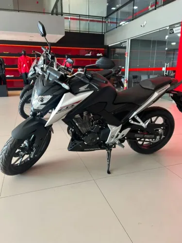 Cb 300 cbs