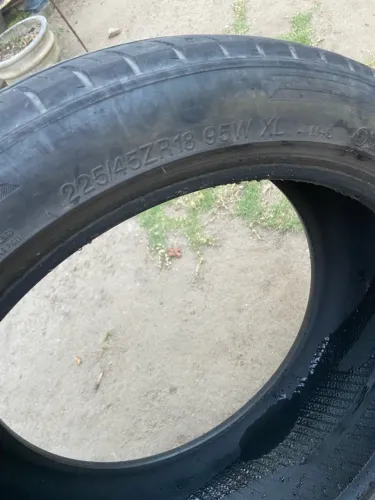 Vendo pneu usado 225/45/18