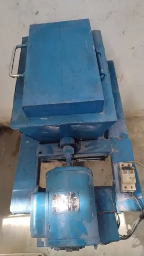 Vendo uma máquina de peneirar goma
