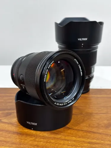 Lente Viltrox PRO 70mm 1.2 APS-C Sony E-Mount