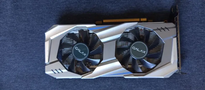 Placa de vídeo 1060 6gb Galax (DEFEITO)