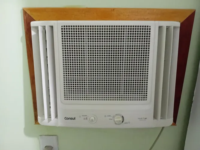 Vendo ar condicionado consul 10.000 btus voltagem 220