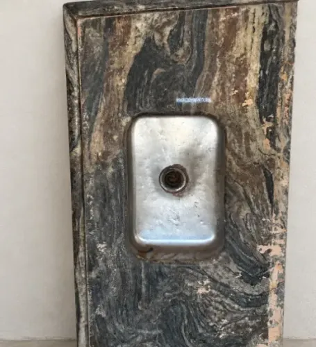 PIA DE COZINHA EM GRANITO COM CUBA INOX - 1,61 x 0,61 m