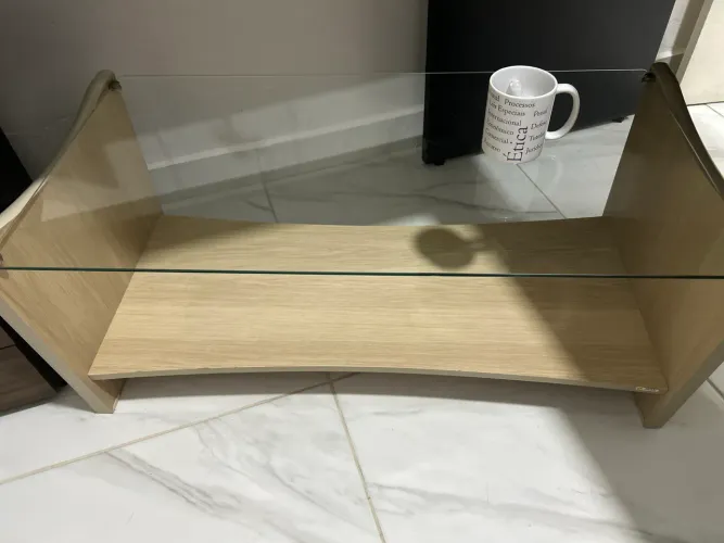 Mesa de Centro em Vidro (Impecável / Estado de Nova)