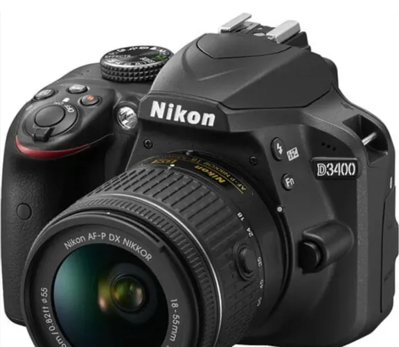 OPORTUNIDADE: Câmera Nikon D3400 à Venda!