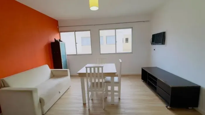 Imóvel para aluguel possui 75 metros quadrados com 3 quartos em Trindade - Florianópolis -