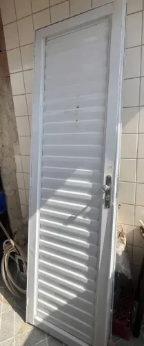 PORTA VENEZIANA BRANCA(ALUMÍNIO)
