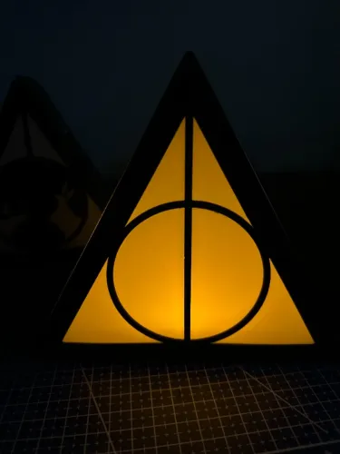 Luminária Temática Geek Relíquias da Morte para fãs do Harry Potter