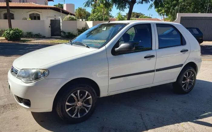 Fiat Palio 1.0 Economy Fire Flex 8V 4P 2013