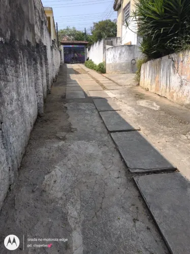 Terreno de 1000 mts com 7 casas