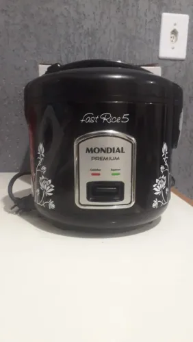 Panela de arroz elétrica