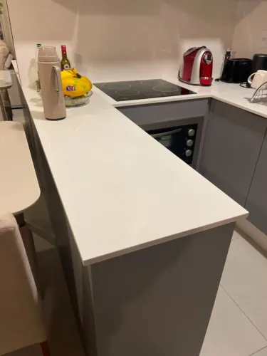 Quartzo Branco Led para Cozinha Completa + Cuba e Torneira