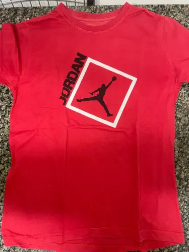 Camisa Jordan vermelha