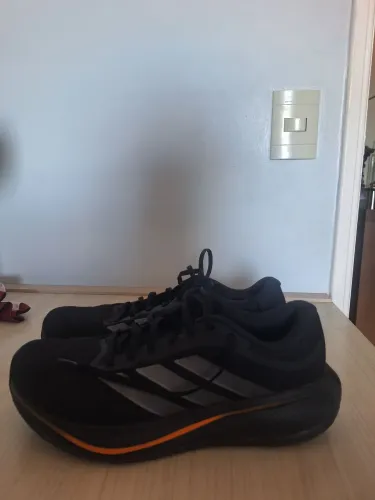 tênis de corrida adidas original com NF