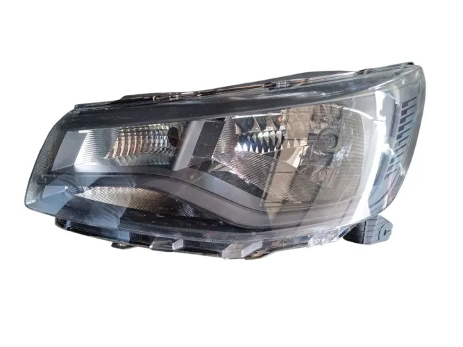 Farol esquerdo Volkswagen Saveiro robust 2025